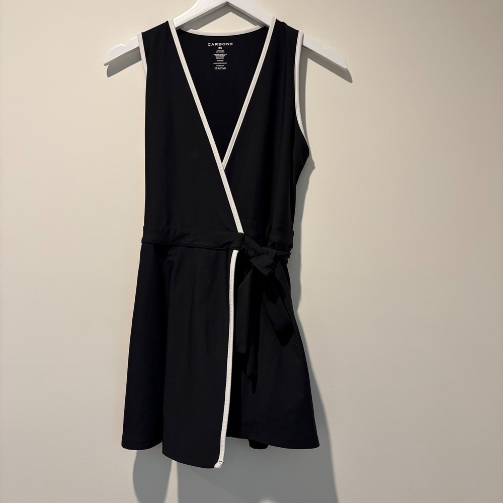 Carbon38 Womens Black White Wrap Active Tennis Dress Built-in Shorts XS YD900